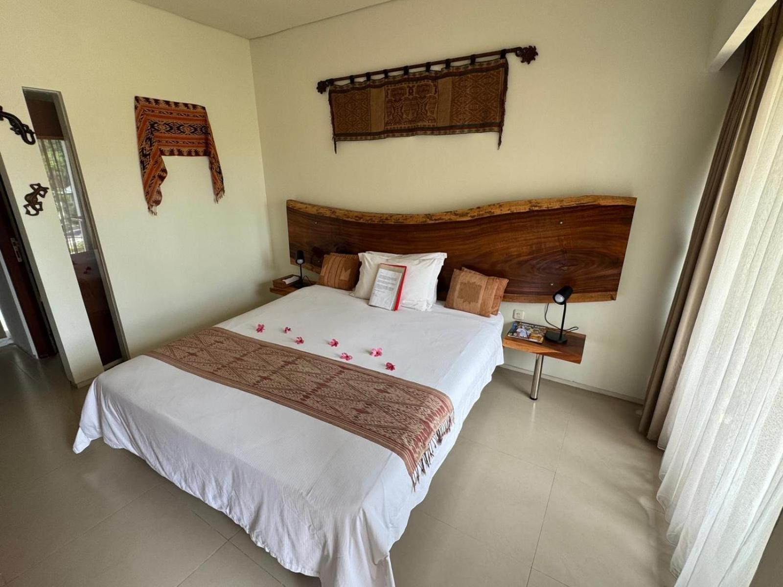 Villa Karingal Senggigi Exterior foto